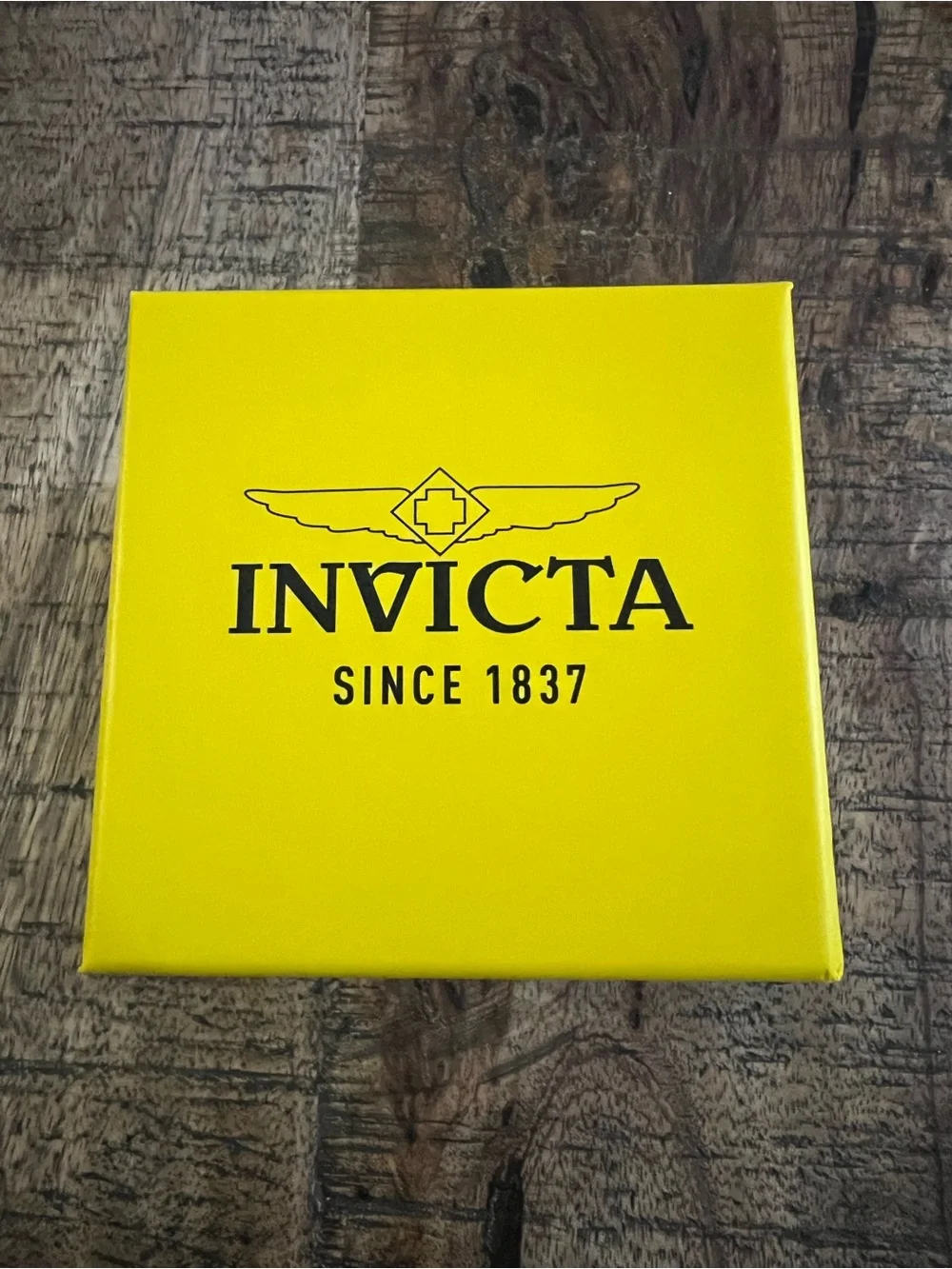 Invicta racing valyron